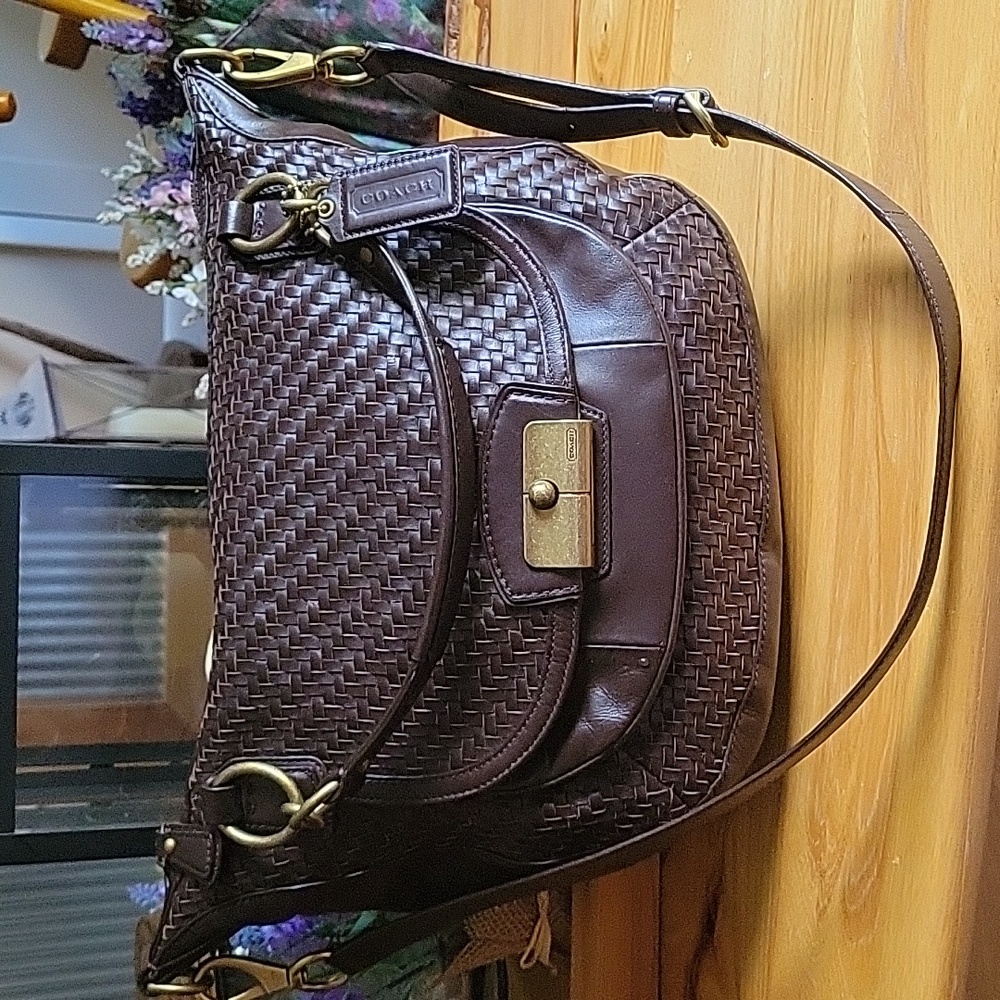 Coach brown leather satchel messanger crossbody bag